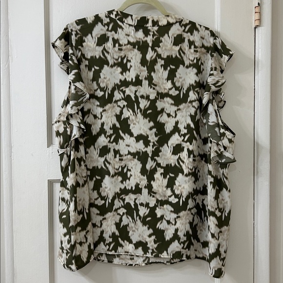 Nordstrom Olive and Cream Floral Blouse - Picture 4 of 5